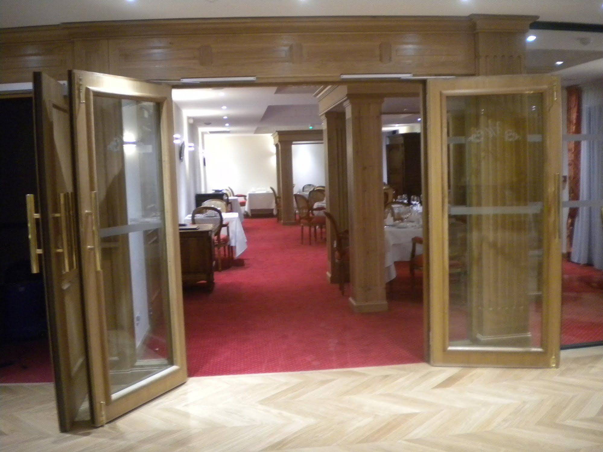Medicis Home Dijon Les Petites Roches Exterior foto