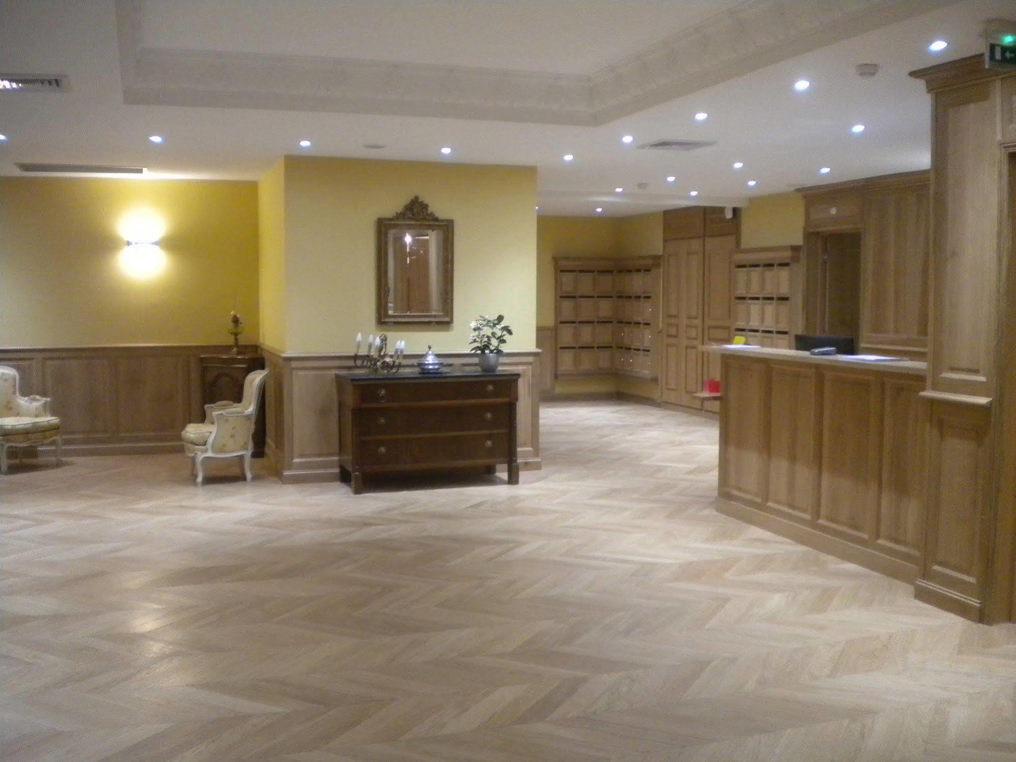 Medicis Home Dijon Les Petites Roches Exterior foto