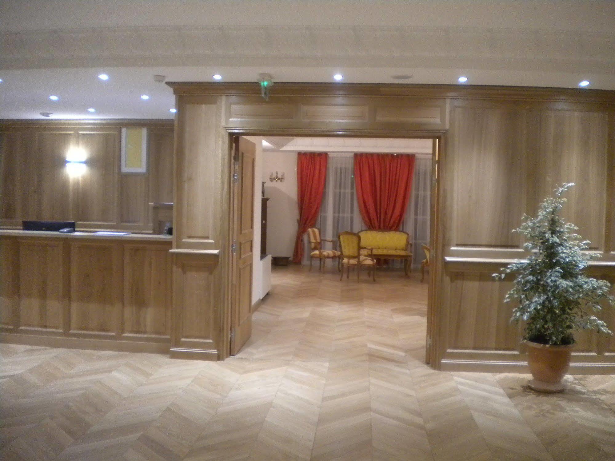Medicis Home Dijon Les Petites Roches Exterior foto